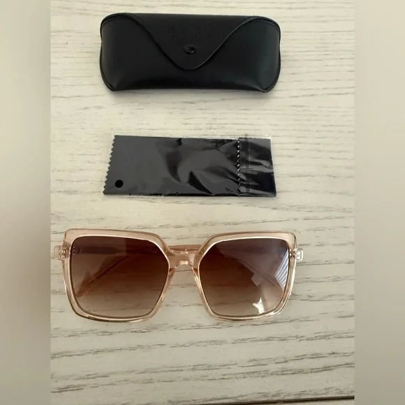 DIFF EYEWEAR ESME - VINTAGE ROSE CRYSTAL + BROWN GRADIENT SUNGLASSES - Picture 6 of 6